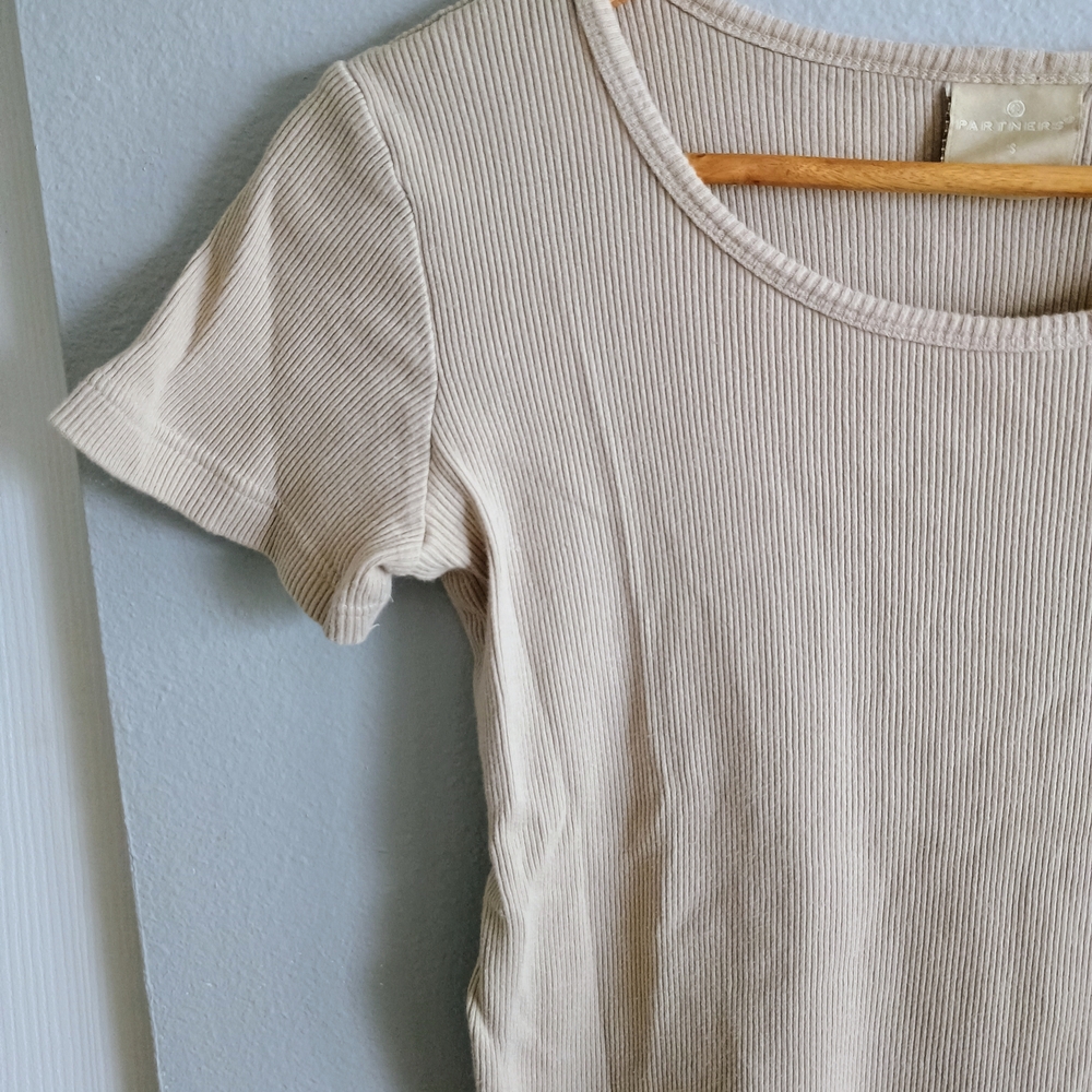 Women's Cream Ribbed Top - Picture 2 of 7
